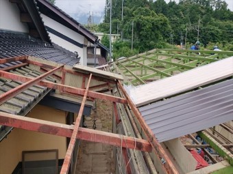 長野県飯島町ハウス屋根解体2