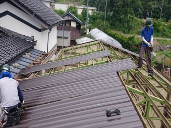 長野県飯島町ハウス屋根吹き替え1
