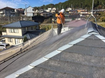 屋根の洗浄