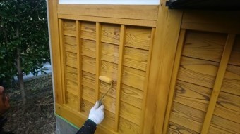 駒ヶ根市腰壁上塗り1