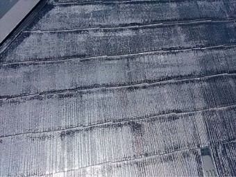 屋根下塗り