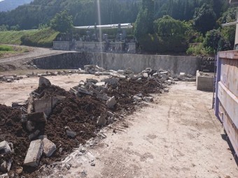長野県飯島町スレート牛舎解体後半4