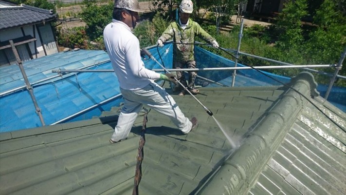 高圧洗浄開始です