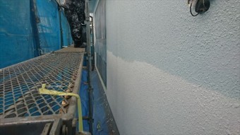 塩尻市外壁塗装屋根カバー中塗り2