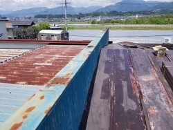 雨漏り点検しています。