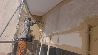 下條村陽皐 外壁塗装 中塗り4