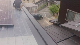 飯田市長野原トタン屋根中塗り3