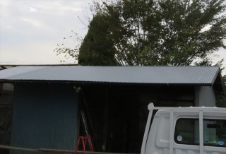 波トタン施工後です