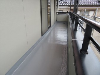 ベランダ床トップコート塗装
