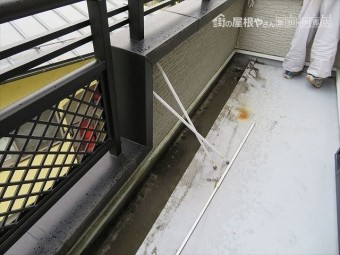 超速硬化ウレタン防水工事開始です