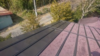 宮田村トタン屋根下塗り2