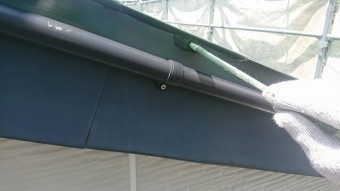 アステックの塗料で上塗り開始です①