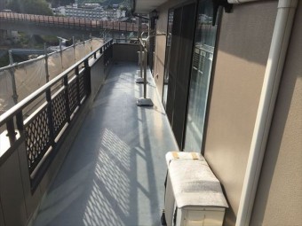 ベランダ防水施工前です。