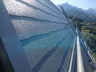 長野県中川村ログハウス屋根下塗り6