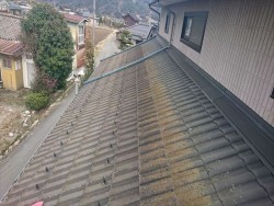 モニエル瓦の塗装施工前です。
