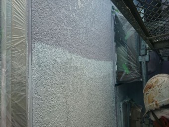 喬木村屋根外壁壁中塗り3