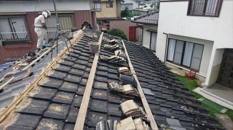 飯田市黒田 火災保険棟瓦組み直しバラシ1