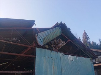 長野県下條村倉庫波トタン張替え現状5