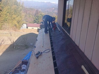 下條村下屋根張替え3
