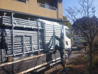 下條村外壁トタン屋根塗装足場2