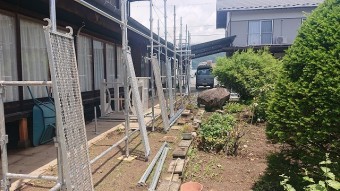 飯田市大瀬木金属瓦足場2