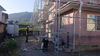 飯田市北方外壁塗装足場作業1