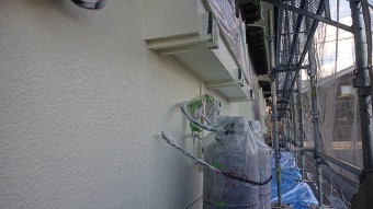 松川町外壁塗装中塗り1