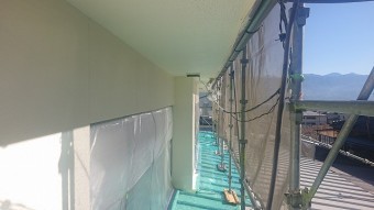松川町外壁塗装上塗り4