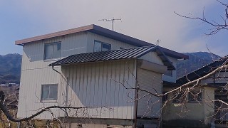 松川町トタン屋根上塗り5