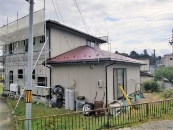 コロニアル スレートの屋根塗装完成しました。