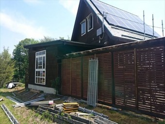 長野県中川村ログハウス屋根上塗り7