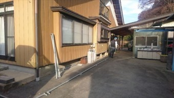 駒ヶ根市下平外壁塗装足場作業2