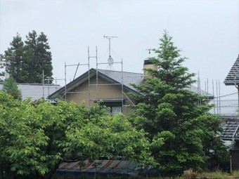架設足場設置してます