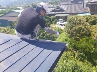 飯田市7黒田 数寄屋屋根塗装下塗りハケ入れ
