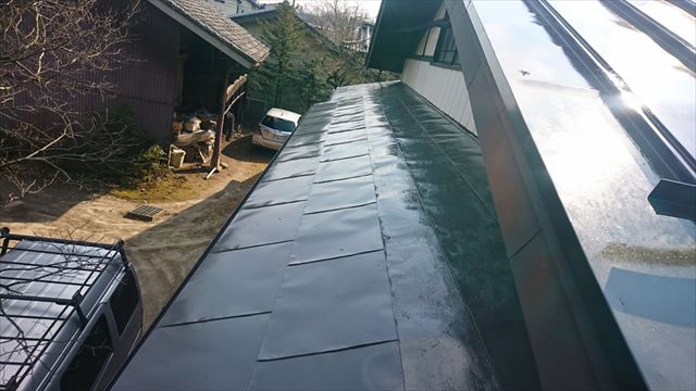 長野県宮田村トタン屋根塗装完成1