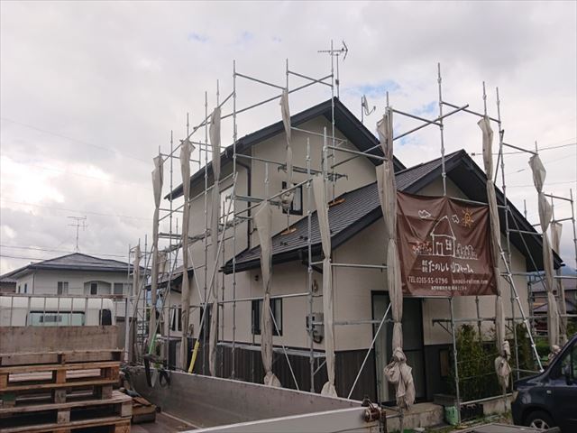 長野県駒ヶ根市外壁屋根塗装仮設足場3