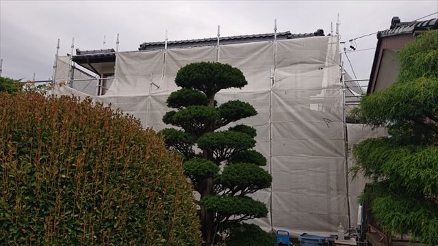 長野県駒ヶ根市モルタル外壁塗装足場作業3