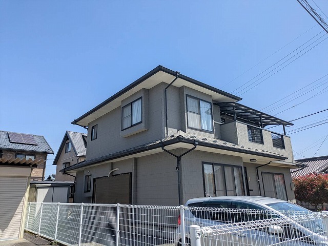 飯田市で築20年以上の住宅外壁調査、外壁の塗膜剥がれやコーキング切れなどを確認