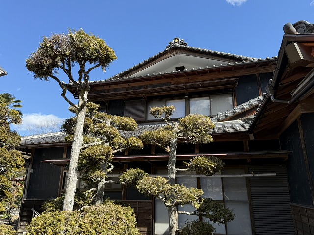 下伊那郡阿南町にて雨樋交換工事が完成、衰えた排水機能を回復した仕上がり状況
