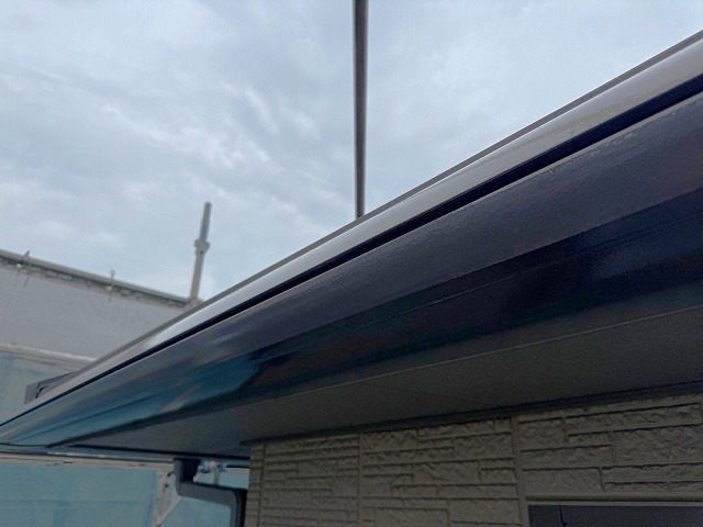 飯田市の住宅で屋根カバー工事と同時に雨樋への塗装、まとめて行うメリットも解説