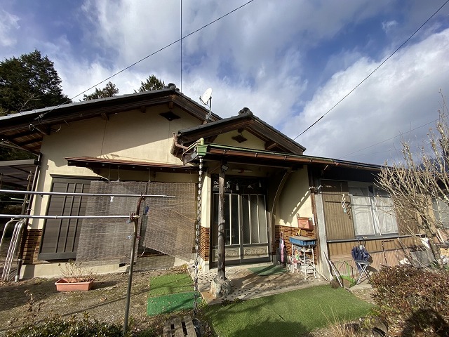 木曽郡大桑村の戸建て住宅の屋根調査、金属屋根の塗膜剥がれやサビなどの著しい劣化