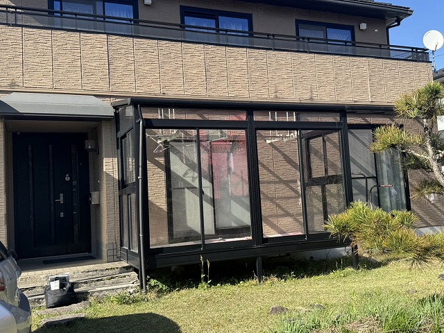 大桑村でセキスイハイムのサンルーム改修、ポリカ屋根の張り替えで明るい空間へ
