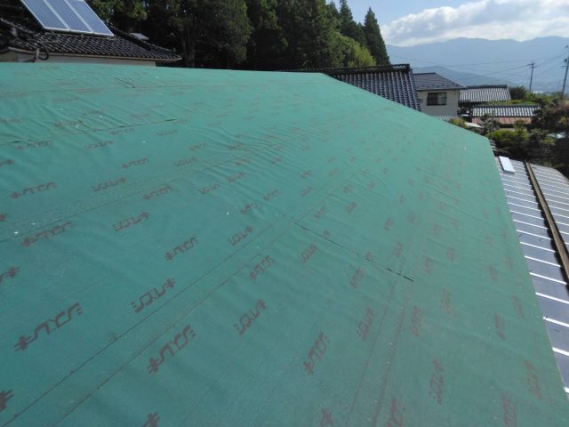 宮田村　雨漏りしていたセメント瓦の屋根葺き替え工事が完成しました