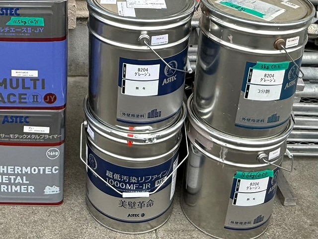 サイディング外壁塗装工事で使用する「超低汚染リファイン1000MF-IR」