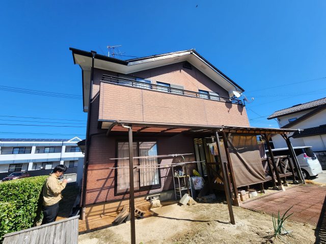 飯田市松尾で外壁の浮きが気になっている窯業系サイディングの現地調査を行いました