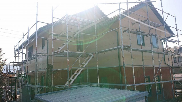 長野県駒ケ根市　外壁と木部塗装工事が完成しました