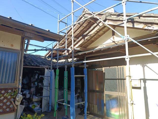 下條村S邸足場の組立