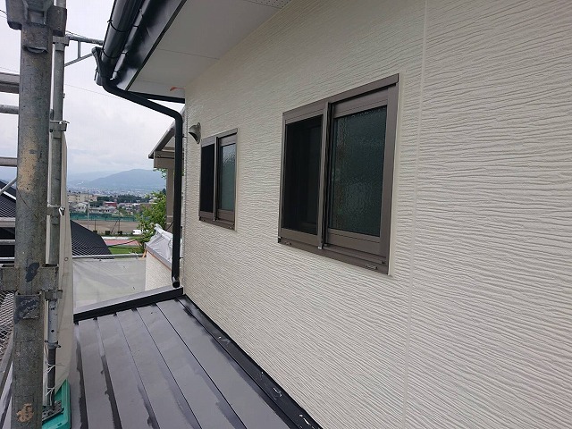 伊那市　整体院様の外壁と屋根塗装工事完成しました！