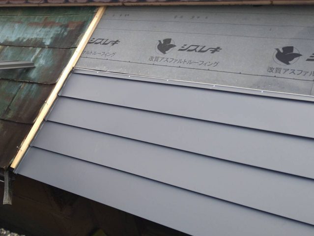 下條村S邸屋根葺き