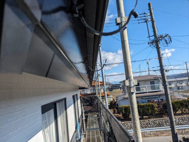 上伊那郡箕輪町　経年劣化により変形した雨樋の無料点検を行いました！